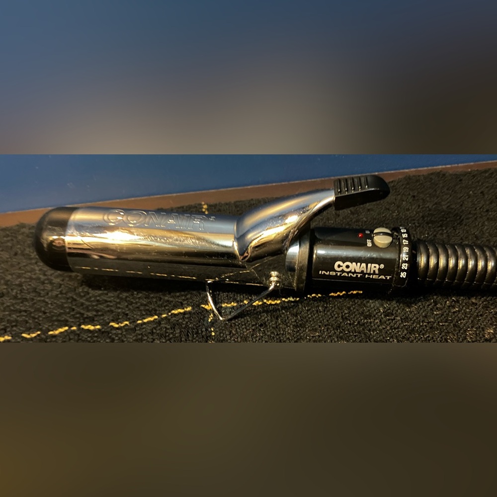 Conair Instant Heat curling iron approx 5.5” barrel